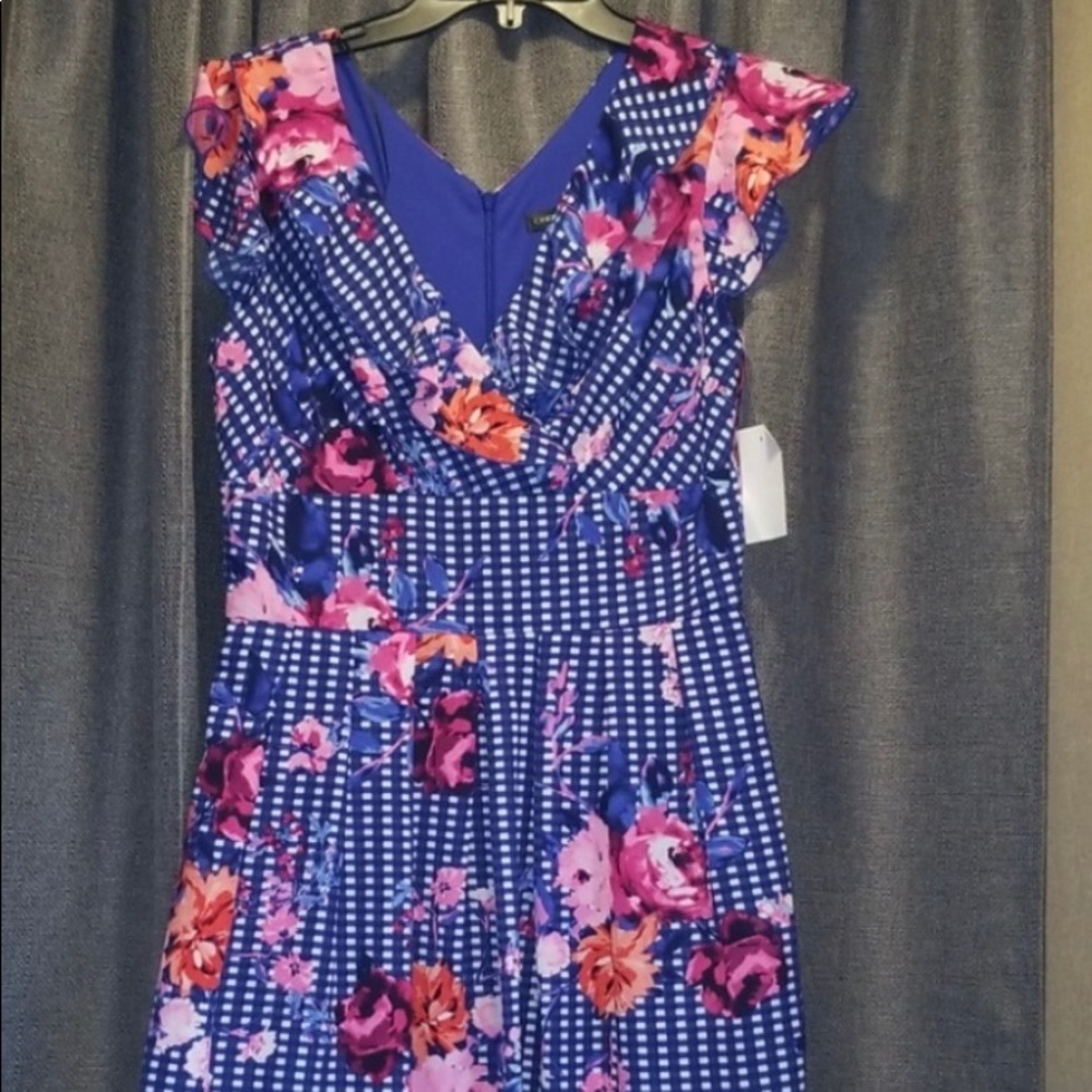 Short sleeve dress